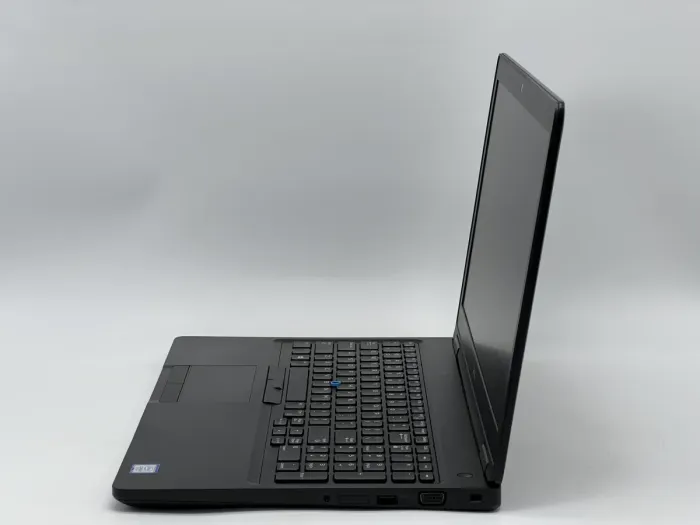 Ноутбук Dell Latitude 5590, i5-7300U, 8 GB, 120 GB, Intel HD Graphics 620, 1366x768, TN [SH26061031] БУ - изображение 3