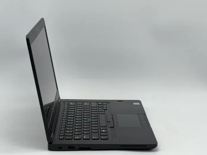 Ноутбук Dell Latitude 5490, i5-7300U, 8 GB, 240 GB, Intel HD Graphics 620, 1920x1080, IPS [SH26061129] БУ - зображення 2