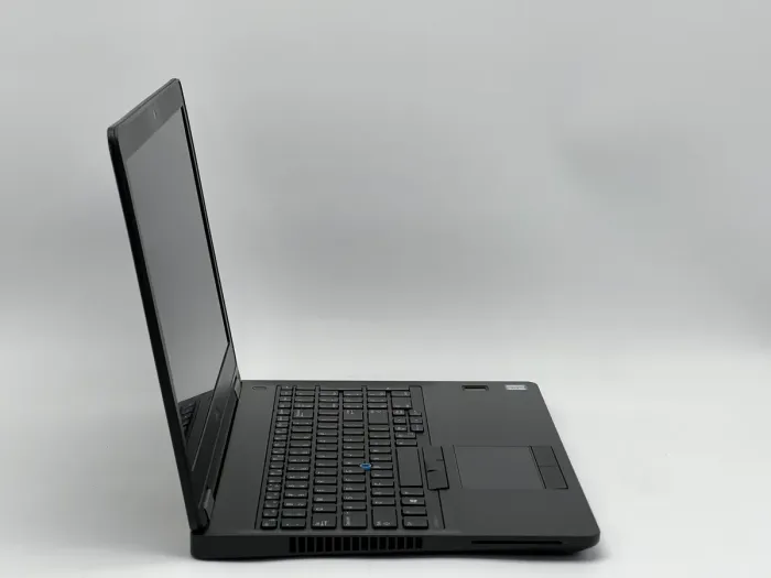 Ноутбук Dell Latitude E5570, i5-6300U, 8 GB, 240 GB, Intel HD Graphics 520, 1366x768, TN [SH2604549] БУ - зображення 2