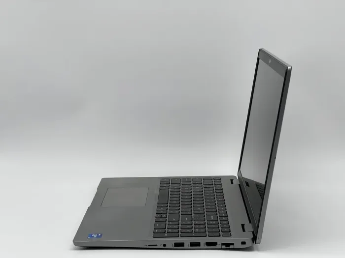 Ноутбук Dell Latitude 5520, i7-1185G7, 16 GB, 240 GB, Intel Iris Xe Graphics, 1920x1080, IPS [SH2603702] БУ - зображення 3