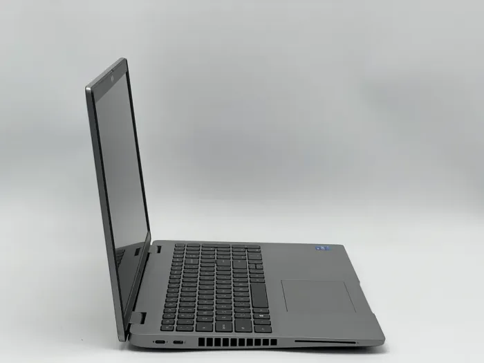 Ноутбук Dell Latitude 5520, i5-1135G7, 16 GB, 240 GB, Intel Iris Xe Graphics, 1920x1080, IPS [SH26031335] БУ - зображення 2