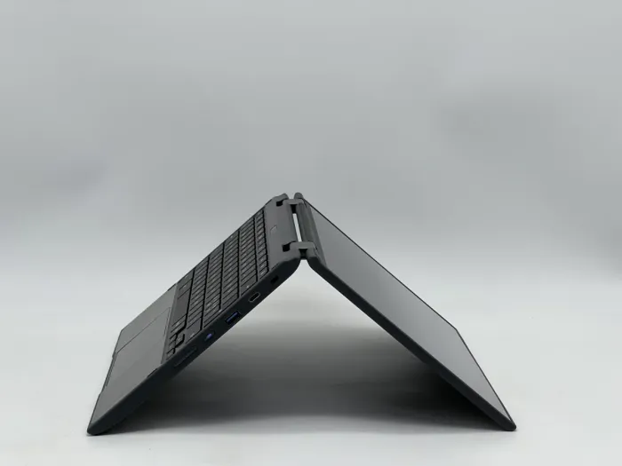 Ноутбук Lenovo 300e Chromebook 2nd Gen 2 in 1, Intel Celeron N4100, 8 GB, 32 GB, Intel UHD Graphics 600, 1366x768, IPS [2608491] БУ - зображення 4
