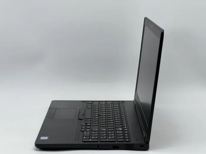 Ноутбук Dell Latitude 5590, i5-7300U, 8 GB, 120 GB, Intel HD Graphics 620, 1366x768, TN [SH26061010] БУ - изображение 3