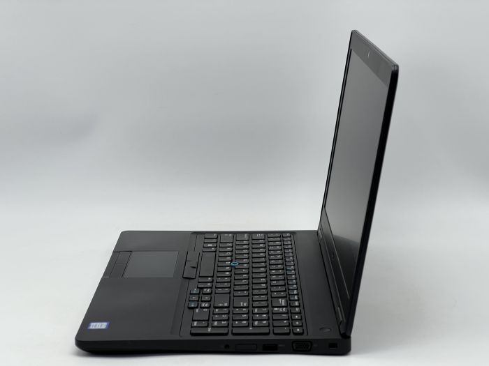 Ноутбук Dell Latitude 5590, i5-7300U, 8 GB, 120 GB, Intel HD Graphics 620, 1366x768, TN [SH26061403] БУ - изображение 3