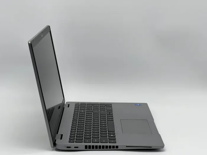 Ноутбук Dell Latitude 5520, i5-1135G7, 16 GB, 240 GB, Intel Iris Xe Graphics, 1920x1080, IPS [SH26031338] БУ - зображення 2