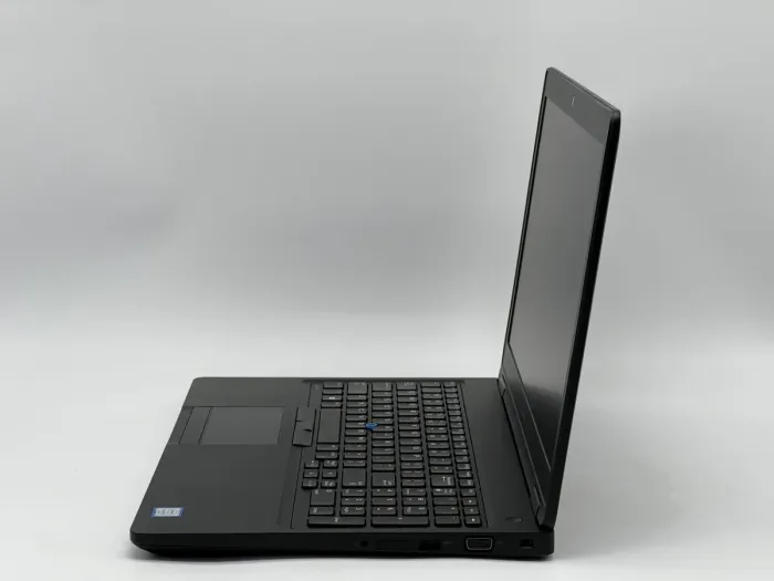 Ноутбук Dell Latitude 5580, i5-6440HQ, 16 GB, 120 GB, NVIDIA GeForce 940 MX, 1366x768, TN [SH26061608] БУ - зображення 3