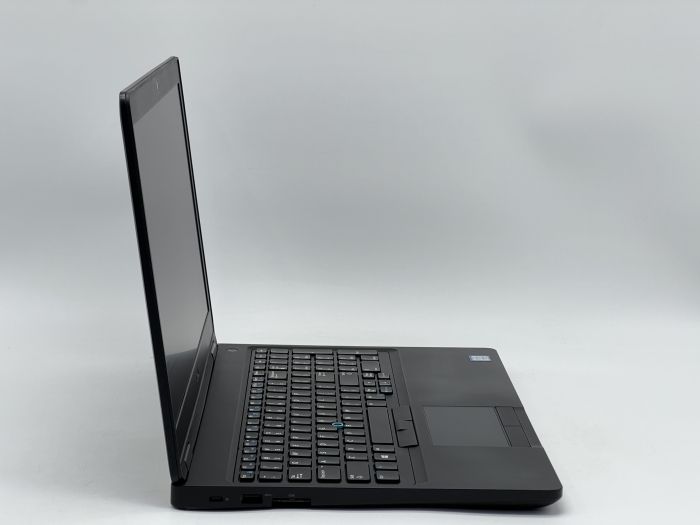 Ноутбук Dell Latitude 5590, i5-7300U, 8 GB, 120 GB, Intel HD Graphics 620, 1366x768, TN [SH26051071] БУ - изображение 2