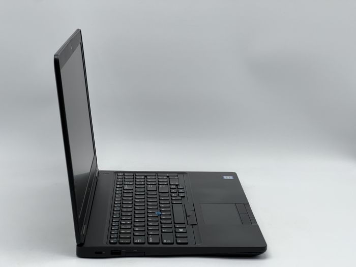Ноутбук Dell Latitude 5590, i5-7300U, 8 GB, 120 GB, Intel HD Graphics 620, 1366x768, TN [SH26061039] БУ - изображение 2