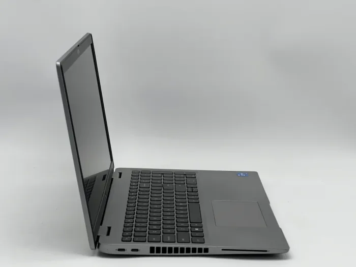 Ноутбук Dell Latitude 5520, i5-1145G7, 16 GB, 480 GB, Intel Iris Xe Graphics, 1920x1080, IPS [SH2603083] БУ - зображення 2