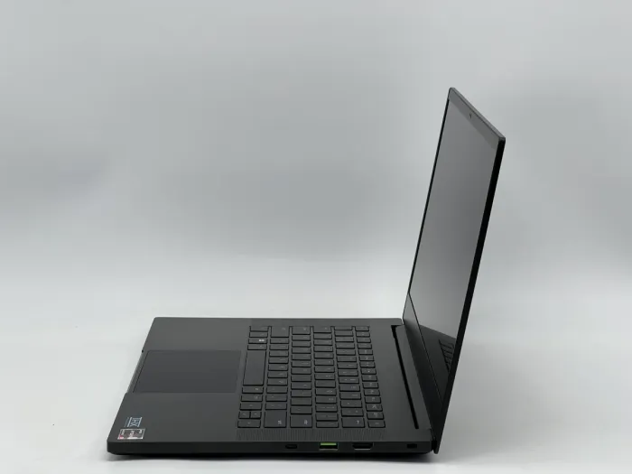 Ноутбук Razer Blade 14 RZ09-0427NEA3, AMD Ryzen 9 6900HX, 16 GB, 960 GB, NVIDIA GeForce RTX 3070 Ti, 2560x1440, IPS [SH25041274] БУ - зображення 3
