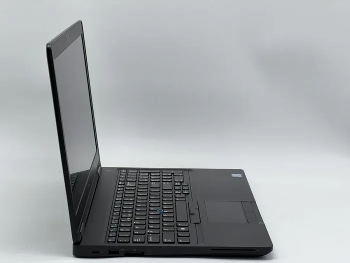 Ноутбук Dell Latitude 5590, i5-8250U, 16 GB, 240 GB, Intel UHD Graphics 620, 1920x1080, IPS [NS2509198] БУ - зображення 2