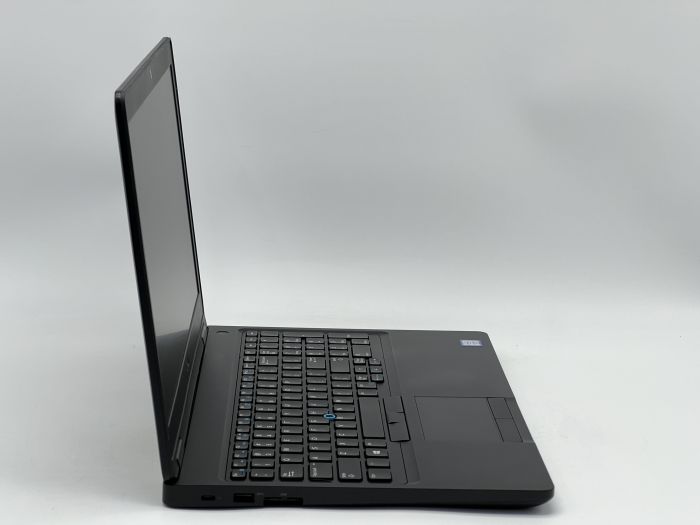 Ноутбук Dell Latitude 5590, i5-7300U, 8 GB, 120 GB, Intel HD Graphics 620, 1366x768, TN [SH26051039] БУ - изображение 2