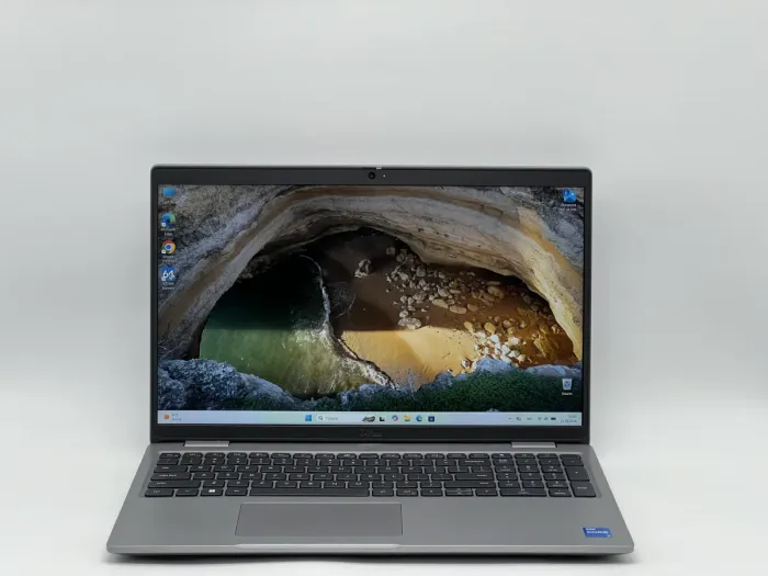 Ноутбук Dell Latitude 5540, i5-1350P, 16 GB, 240 GB, Intel UHD Graphics, 1920x1080, IPS [SH26061618] БУ - зображення 1