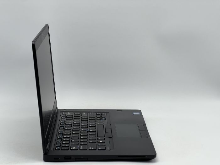 Ноутбук Dell Latitude 5480, i5-6300U, 8 GB, 120 GB, Intel HD Graphics 520, 1920x1080, TN [DV2608245] БУ - зображення 2