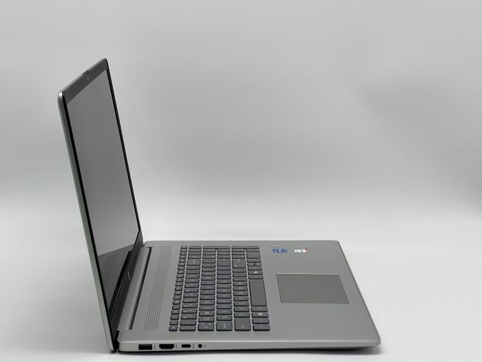 Ноутбук HP Laptop 17-c3000, I5-1334U, 16 GB, 240 GB, Intel UHD Graphics, 1600x900, TN [SH2602268] БУ - зображення 2