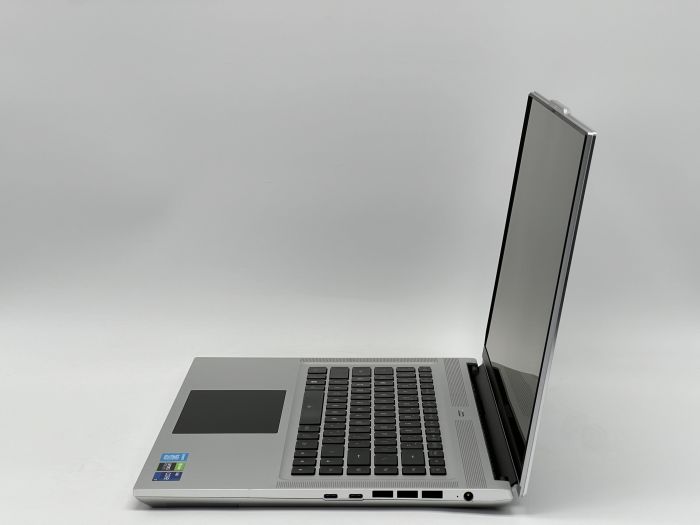 Ноутбук Gigabyte Aero 16 XE5 RP86, i7-12700H, 16 GB, 960 GB, NVIDIA GeForce RTX 3070 Ti, 3840x2400, OLED [SH2604034] БУ - зображення 3