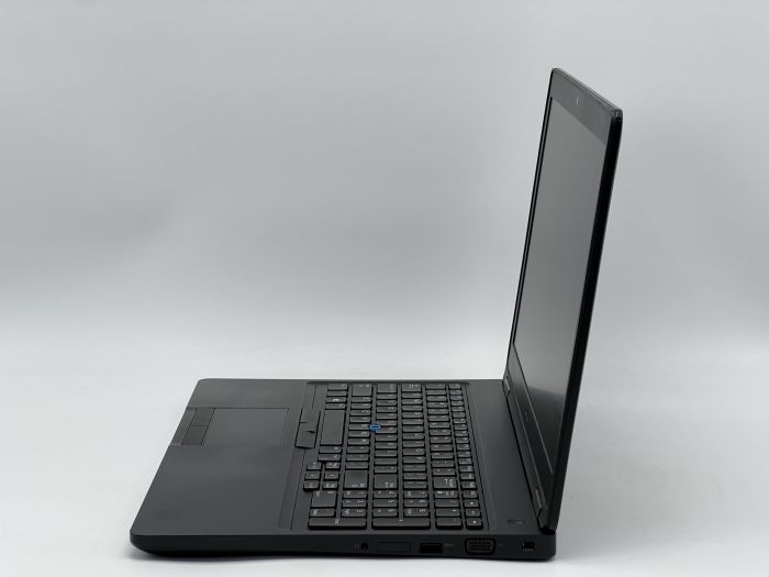 Ноутбук Dell Latitude 5590, i5-7300U, 8 GB, 120 GB, Intel HD Graphics 620, 1366x768, TN [SH26061040] БУ - зображення 3