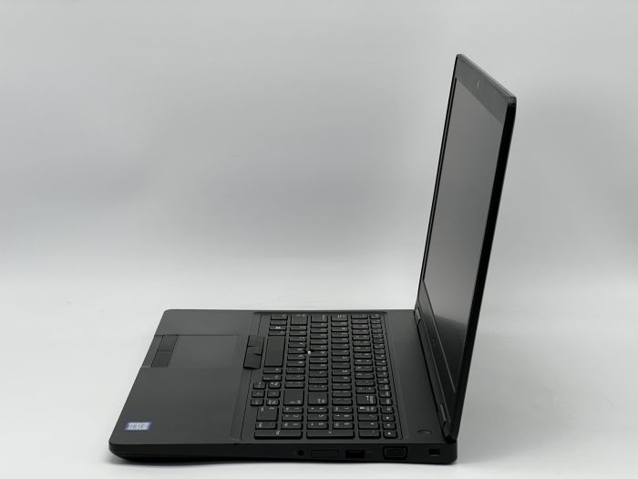 Ноутбук Dell Latitude 5590, i5-7300U, 8 GB, 120 GB, Intel HD Graphics 620, 1366x768, TN [SH26061023] БУ - зображення 3