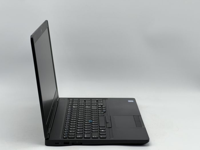 Ноутбук Dell Latitude 5590, i5-7300U, 8 GB, 120 GB, Intel HD Graphics 620, 1366x768, TN [SH2605908] БУ - зображення 2