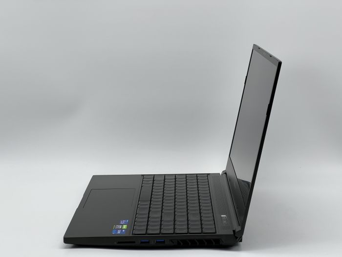 Ноутбук CyberPowerPC Tracer V Edge I15E, i7-11800H, 32 GB, 960 GB, NVIDIA GeForce RTX 3080, 2560x1440, IPS [SH2602076] БУ - зображення 4