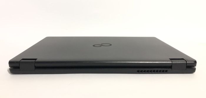 Ультрабук Б-клас Fujitsu LifeBook E548 / 14" (1920x1080) IPS / Intel Core i3-7130U (2 (4) ядра по 2.7 GHz) / 8 GB DDR4 / 256 GB SSD / Intel HD Graphics 620 / WebCam / Win 10 Pro б/в - зображення 3