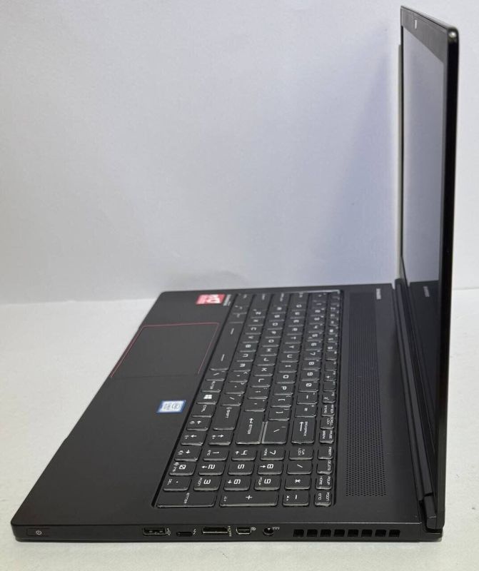 Ігровий ноутбук MSI MegaBook GS63 Stealth 8RE / 15.6" (1920x1080) IPS / Intel Core i7-8750H (6 (12) ядер по 2.2 - 4.1 GHz) / 32 GB DDR4 / 512 GB SSD / nVidia GeForce GTX 1060, 6 GB GDDR5, 192-bit / WebCam б/в - зображення 5