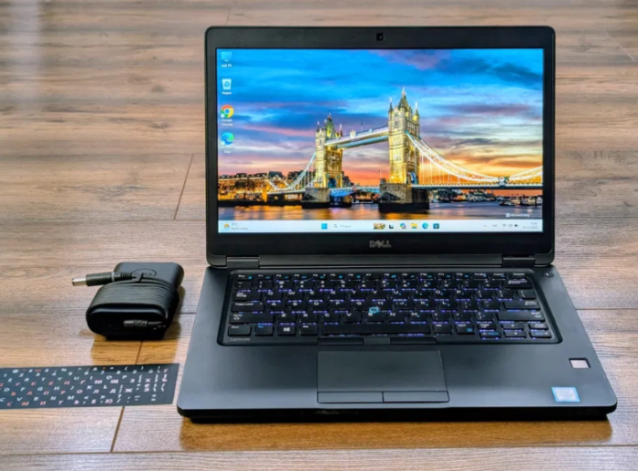 Ультрабук Dell Latitude 5480 / 14" (1920x1080) IPS / Intel Core i5-6300U (2 (4) ядра по 2.4 - 3.0 GHz) / 8 GB DDR4 / 256 GB SSD / Intel HD Graphics 520 / WebCam / HDMI / Windows 10 б/в - зображення 2