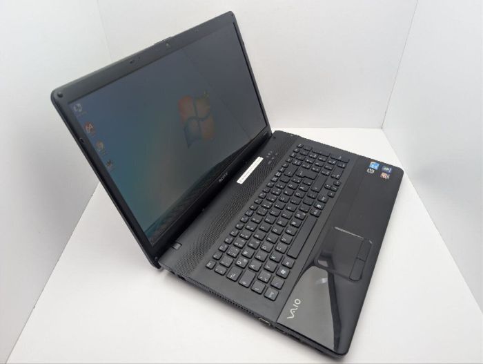 Ноутбук Sony VPC EC3E9E / 17.3" (1600x900) TN / Intel Core i3-370M (2 (4) ядра по 2.4 GHz) / 6 GB DDR3 / 1000 GB HDD / AMD Radeon HD 5470, 512 MB GDDR5, 64-bit / WebCam / DVD-ROM б/в - зображення 6