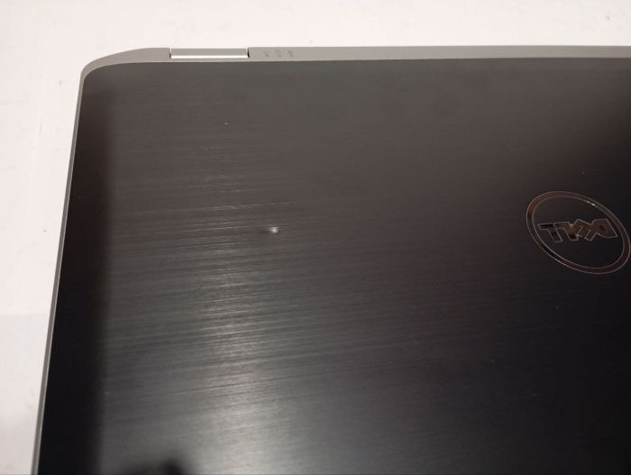 Ноутбук Б-клас Dell Latitude E6530 / 15,6" (1366x768) TN / Intel Core i5-3340M (2 (4) ядра по 2,7 - 3,4 ГГц) / 8 ГБ DDR3 / 120 ГБ SSD / Intel HD Graphics 4000 / Веб-камера / DVD-RW / АКБ не тримає заряд б/в - зображення 8