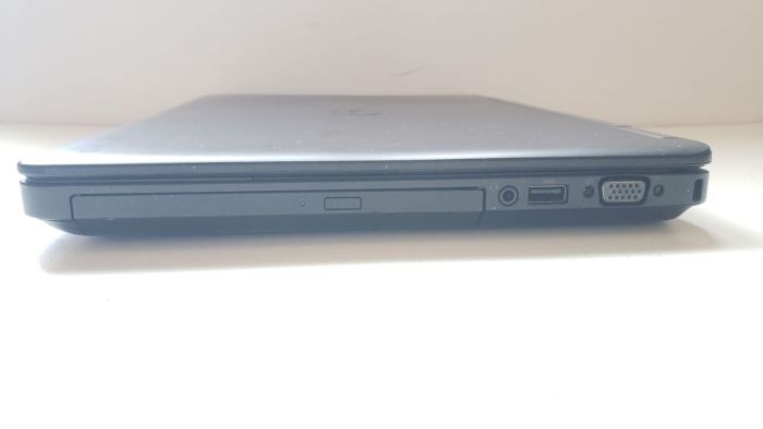 Ноутбук Б-клас Dell Latitude E5440 / 14" (1366x768) TN / Intel Core i3-4010U (2 (4) ядра по 1,7 ГГц) / 8 ГБ DDR3 / 256 ГБ SSD / Intel HD Graphics 4400 / WebCam / DVD-ROM / АКБ не тримає заряд б/в - зображення 5