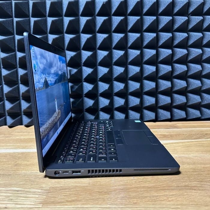 Ноутбук Dell Latitude 5401 / 14" (1920x1080) IPS / Intel Core i7-9750H (6 (12) ядер по 2.6 - 4.5 GHz) / 16 GB DDR4 / 256 GB SSD / Intel UHD Graphics 630 / WebCam б/в - зображення 3
