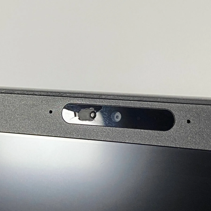 Ультрабук Б-клас Dell Latitude 5511 / 15.6" (1920x1080) IPS / Intel Core i5-10400H (4 (8) ядра по 2.6 - 4.6 GHz) / 16 GB DDR4 / 500 GB SSD / nVidia GeForce MX250, 2 GB GDDR5, 64-bit / WebCam / TouchID б/в - зображення 3