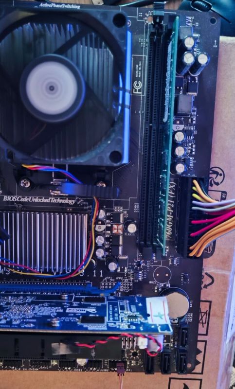 Комплект: Материнська плата MSI 760GM-P21 / AM3 / AMD Athlon II X2 245 (2 ядра по 2.9 GHz) / 4 GB DDR3 + Кулер б/в - зображення 4