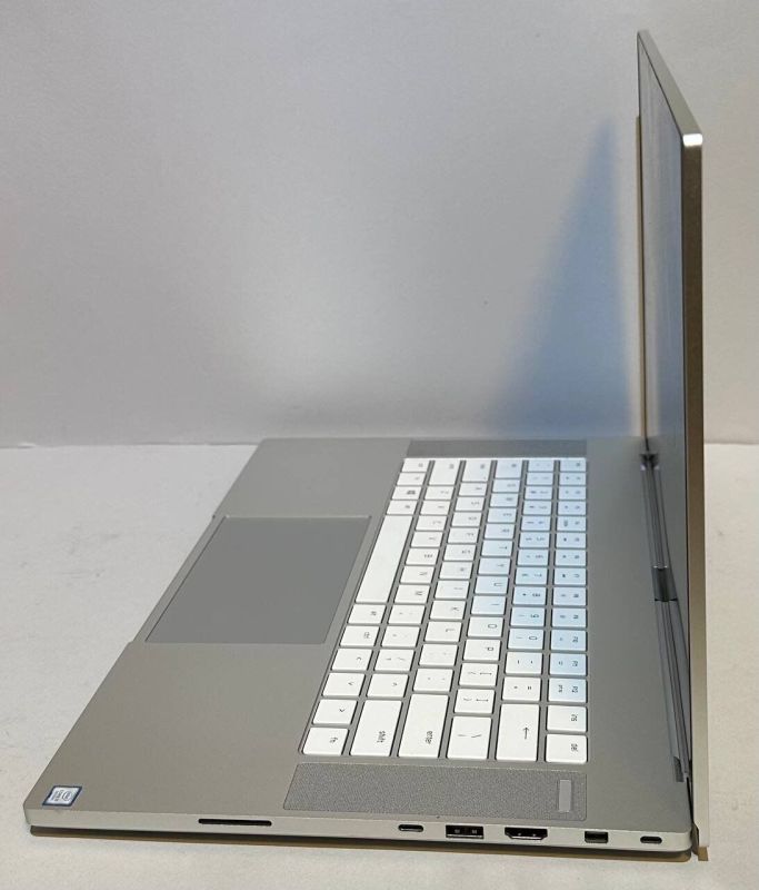 Мобільна робоча станція Razer Blade 15 Studio / 15,6" (3840x2160) IPS Touch / Intel Core i7-9750H (6 (12) ядер по 2,6 - 4,5 ГГц) / 32 ГБ DDR4 / 1000 ГБ SSD / nVidia Quadro RTX 5000 Max-Q, 16 ГБ GDDR6, 256-біт / WebCam б/в - изображение 5