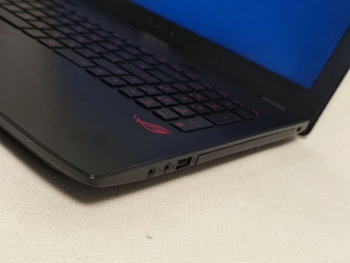 Ігровий ноутбук Asus ROG ZX50VW / 15.6" (1920x1080) TN / Intel Core i7-6700HQ (4 (8) ядра по 2,6 - 3,5 ГГц) / 16 ГБ DDR4 / 256 ГБ SSD / nVidia GeForce GTX 960M, 2 ГБ GDDR5, 128-біт / WebCam / DVD-ROM б/в - зображення 4