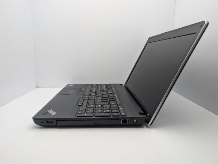 Ноутбук Lenovo Thinkpad E530 / 15.6" (1600x900) TN / Intel Core i7-3632QM (4 (8) ядра по 2.2 - 3.2 GHz) / 8 GB DDR3 / 750 GB HDD / Intel HD Graphics 4000 / WebCam / DVD-ROM б/в - зображення 5