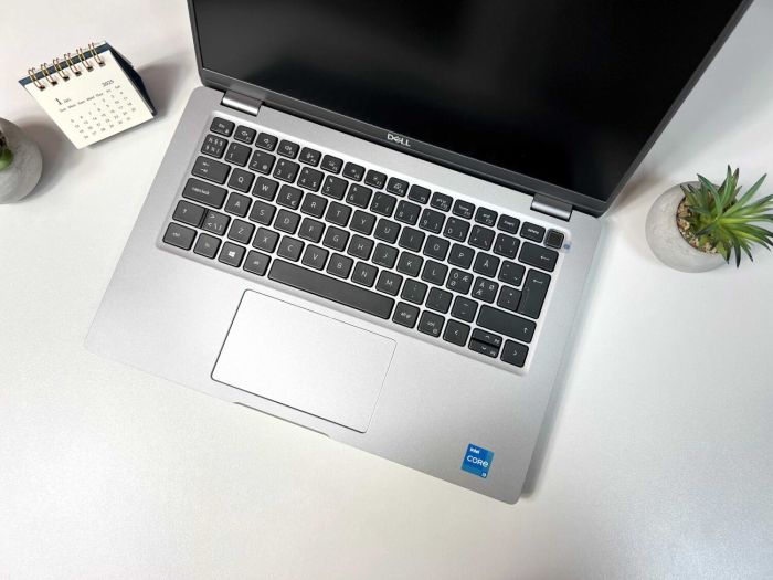 Ультрабук Dell Latitude 5420 / 14" (1920x1080) IPS / Intel Core i3-1125G4 (4 (8) ядра по 2.0 - 3.7 GHz) / 16 GB DDR4 / 256 GB SSD / Intel UHD Graphics / WebCam / Windows 10 Pro б/в - зображення 3