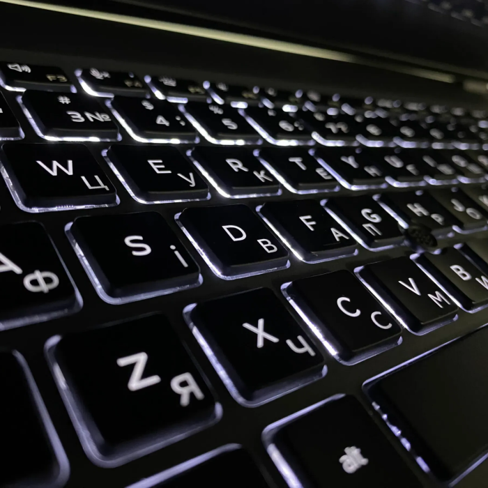 Ультрабук Б-клас Dell Latitude 5511 / 15.6" (1920x1080) IPS / Intel Core i5-10400H (4 (8) ядра по 2.6 - 4.6 GHz) / 16 GB DDR4 / 500 GB SSD / nVidia GeForce MX250, 2 GB GDDR5, 64-bit / WebCam / TouchID б/в - зображення 7