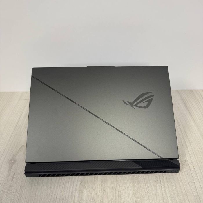 Ігровий ноутбук Asus Rog Strix G18 G814jZR / 18" (2560x1600) IPS / Intel Core i9-14900HX (24 (32) ядра по 1,6 - 5,8 ГГц) / 32 ГБ DDR5 / 1000 ГБ SSD M.2 NVMe / nVidia GeForce RTX 4080, 12 ГБ GDDR6X, 192-біт / Веб-камера б/в - зображення 7