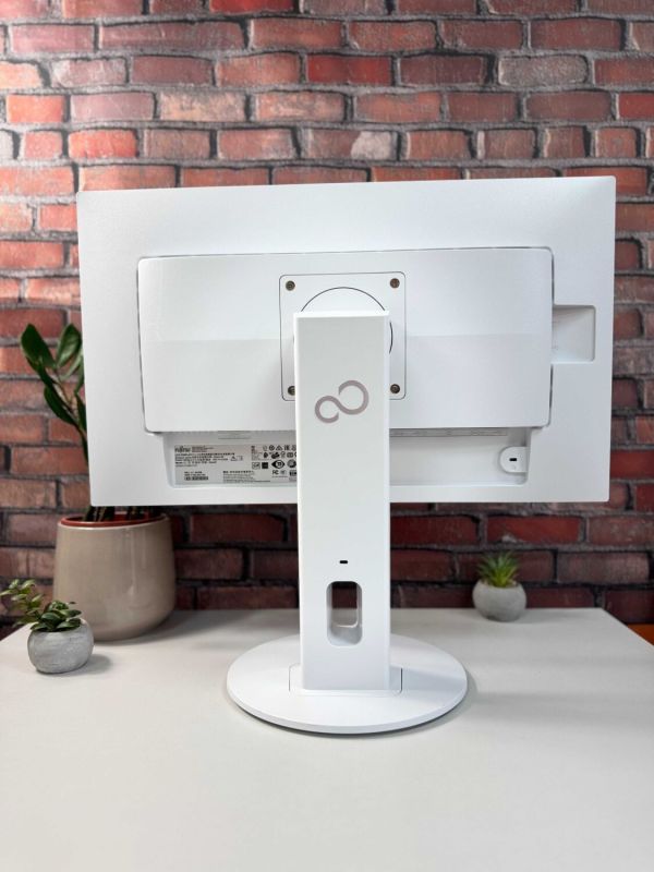 Монітор Fujitsu P24-9T / 24" (1920x1080) IPS / VGA, HDMI, DisplayPort, USB-Type-C, USB-Hub, Audio / Вбудовані колонки 2x 2W / VESA 100x100 б/в - зображення 7