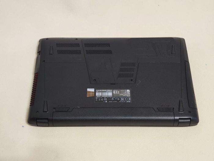 Ігровий ноутбук Asus ROG ZX50VW / 15.6" (1920x1080) TN / Intel Core i7-6700HQ (4 (8) ядра по 2,6 - 3,5 ГГц) / 16 ГБ DDR4 / 256 ГБ SSD / nVidia GeForce GTX 960M, 2 ГБ GDDR5, 128-біт / WebCam / DVD-ROM б/в - зображення 8