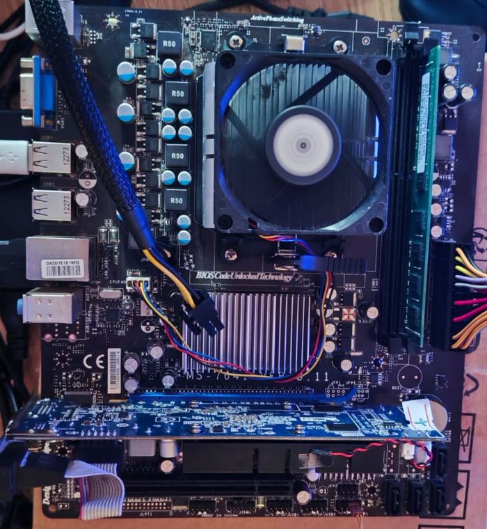 Комплект: Материнська плата MSI 760GM-P21 / AM3 / AMD Athlon II X2 245 (2 ядра по 2.9 GHz) / 4 GB DDR3 + Кулер б/в - зображення 2