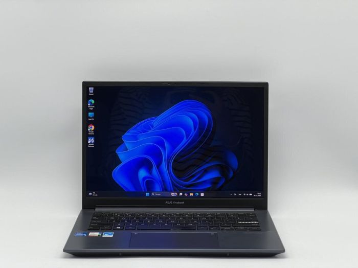 Ультрабук Б-клас Asus Vivobook Pro 14 K3400P / 14" (1920x1080) OLED / Intel Core i5-11300H (4 (8) ядра по 3.1 - 4.4 GHz) / 8 GB DDR4 / 480 GB SSD / Intel Iris Xe Graphics / WebCam б/в - зображення 2