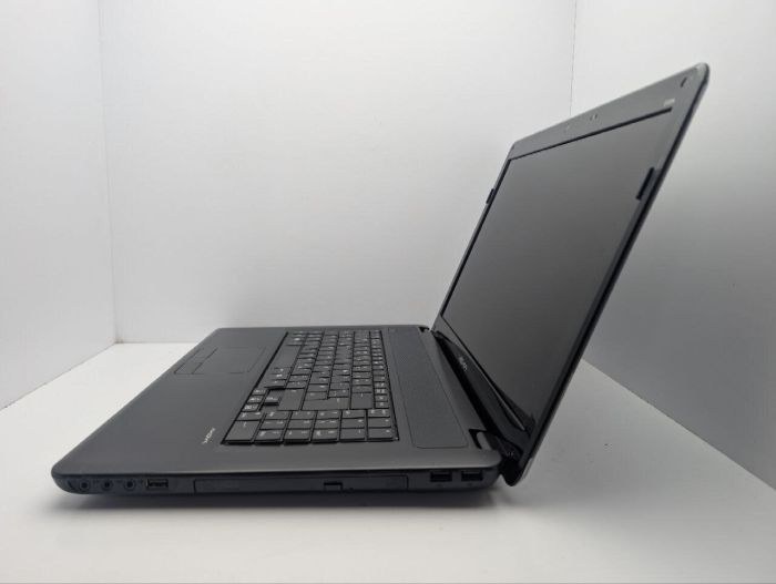 Ноутбук Medion Akoya E7214 / 17.3" (1600x900) TN / Intel Core i5-480M (2 (4) ядра по 2.66 - 2.93 GHz) / 6 GB DDR3 / 750 GB HDD / Intel Graphics / WebCam / DVD-ROM б/в - изображение 5