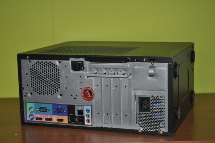 Комп'ютер Acer Veriton S4660G Tower / Intel Core i5-8400 (6 ядер по 2,8 - 4,0 ГГц) / 8 ГБ DDR4 / 256 ГБ SSD M.2 / Intel UHD Graphics 630 / Windows 11 Pro б/в - зображення 6