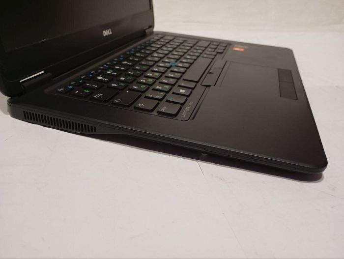 Ультрабук Б-клас Dell Latitude E7450 / 14" (1920x1080) TN / Intel Core i5-5200U (2 (4) ядра по 2.2 - 2.7 GHz) / 8 GB DDR3 / 500 GB HDD / Intel HD Graphics 5500 / WebCam / Wi-Fi б/в - зображення 4