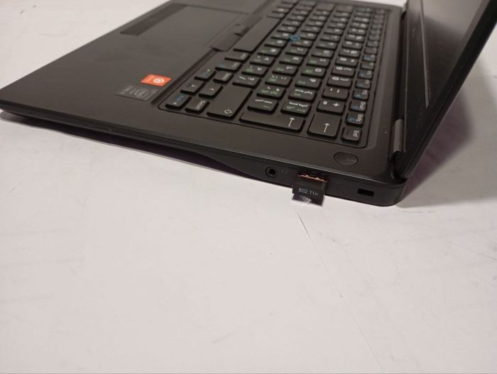 Ультрабук Б-клас Dell Latitude E7450 / 14" (1920x1080) TN / Intel Core i5-5200U (2 (4) ядра по 2.2 - 2.7 GHz) / 8 GB DDR3 / 500 GB HDD / Intel HD Graphics 5500 / WebCam / Wi-Fi б/в - зображення 5