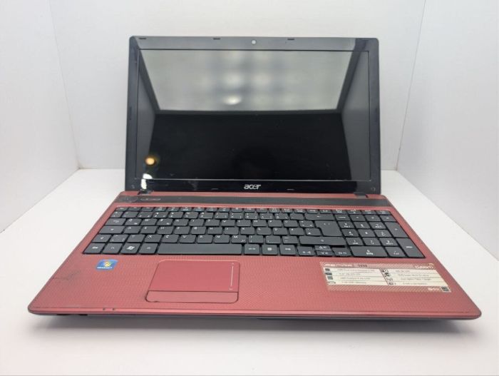 Ноутбук Б-клас Acer Aspire 5253 / 15.6" (1366x768) TN / AMD E-350 (2 ядра по 1.6 GHz) / 6 GB DDR3 / 500 GB HDD / AMD Radeon HD 6310 Graphics / WebCam / DVD-ROM б/в - зображення 3
