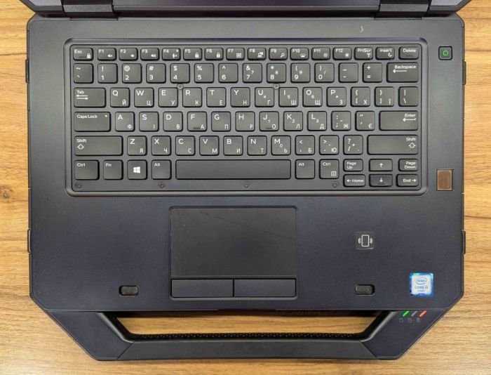 Захищений ноутбук Dell Latitude 14 Rugged 5414 / 14" (1920x1080) IPS Touch / Intel Core i5-6300U (2 (4) ядра по 2,4 - 3,0 ГГц) / 8 ГБ DDR4 / 240 ГБ SSD / Intel HD Graphics 520 / HDMI / VGA / Windows 10 б/в - зображення 3