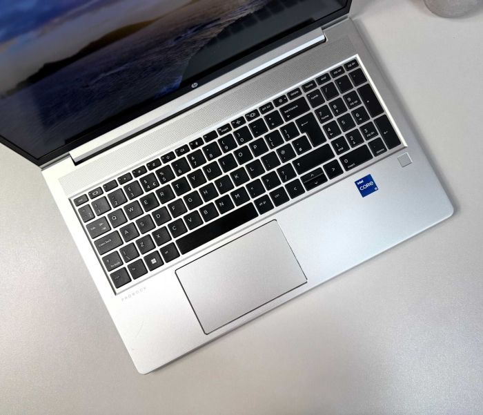 Ультрабук HP ProBook 450 G8 / 15.6" (1920x1080) IPS / Intel Core i5-1135G7 (4 (8) ядра по 4.2 GHz) / 32 GB DDR4 / 512 GB SSD / Intel Iris Xe Graphics / WebCam б/в - зображення 5